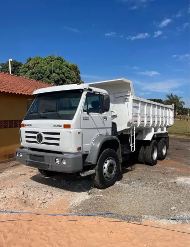 CAMINHÃO