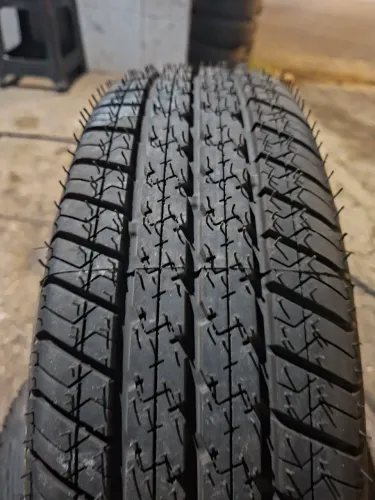 VENDO - PAR DE PNEUS PIRELLI 175/70 R14 ZERO 
