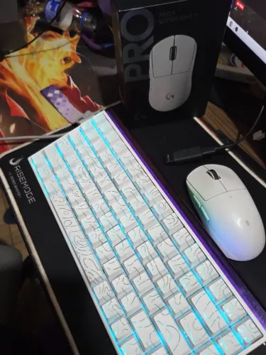 MOUSE GAMER LOGITECH SUPERLINGT 2 + TECLADO AULA F 84HE