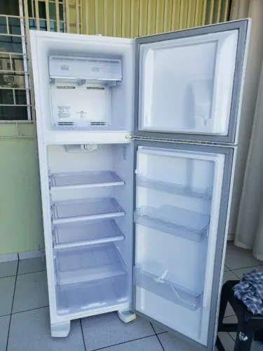 Geladeira Frost Free Duplex Electrolux 110 Volts Usado Aceito Cartão e Entrego