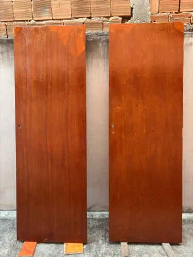 Porta de madeira ( 2 unidades) 