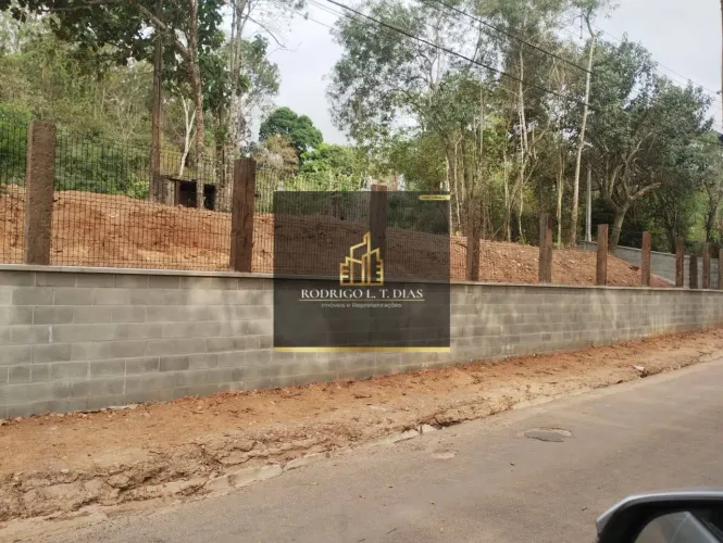 Terreno com Nascente no Santa Clara  10.000m² com Área Verde | Jundiaí