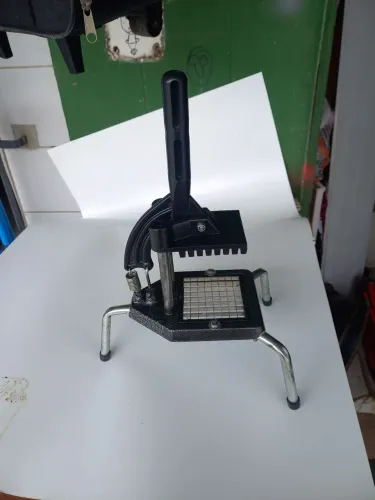 Cortador de batata novo.