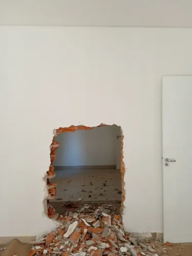 Ajudante de pedreiro Zona leste Carrão