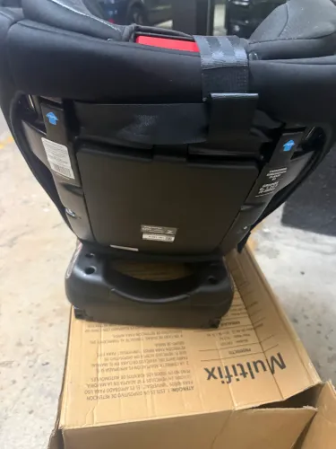 Cadeirinha de criança para carro 