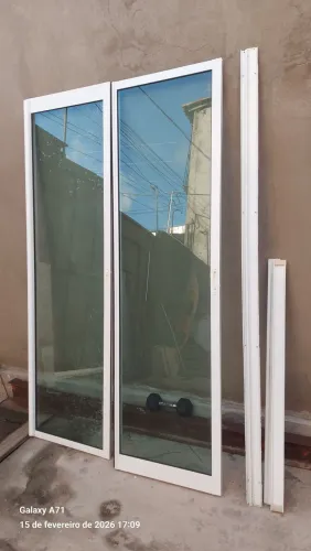 Porta de alumínio 