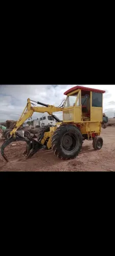 Máquina está em ótimo estado de construção, freio todos novos, feito em 2025.