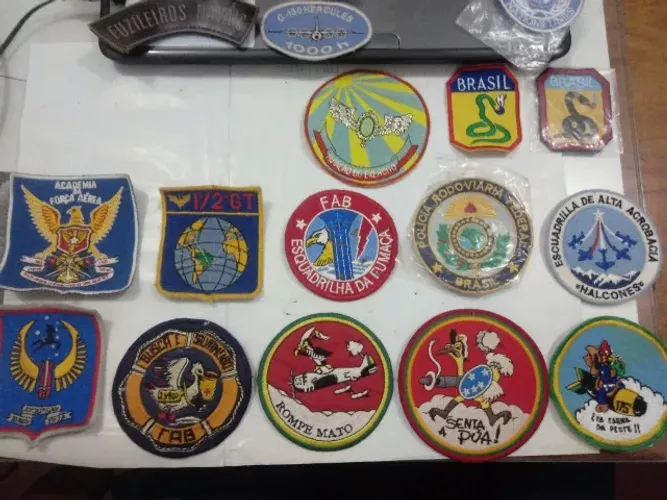 27 Patches Militares Diversos (uma Coleção Pequena)