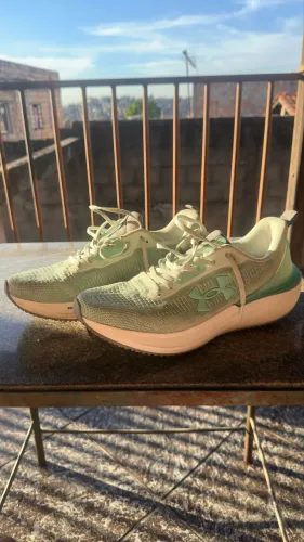 Tênis Esportivo Under Armour Skyline 4 Treino