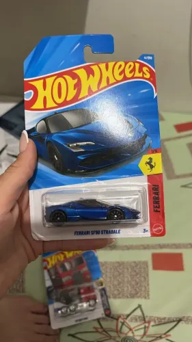 carrinho hotwheels ferrari stradale