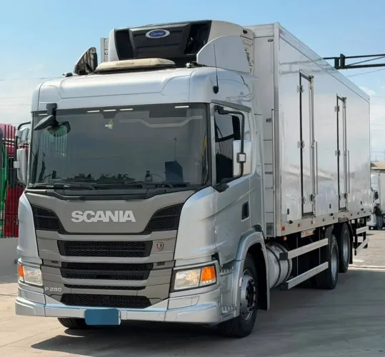 Transfiro a dívida,Scania P280 6x2 baú refrigerado 8,80mts ano 2020