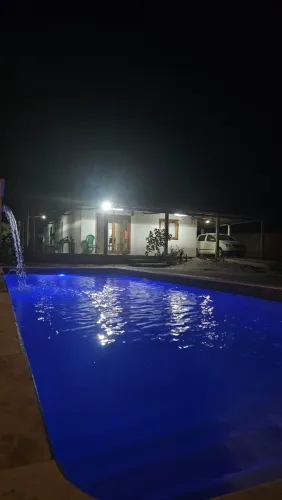 Sítio com piscina próximo ao trem da alegria