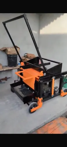 Máquina de blocos poedeira