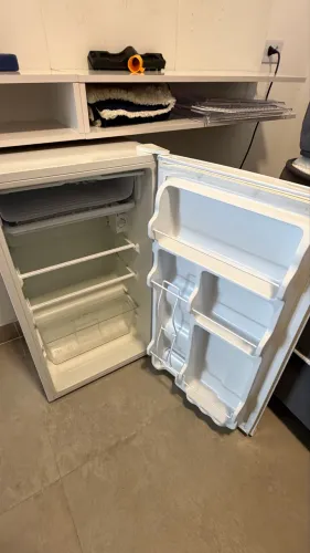 Frigobar Midea