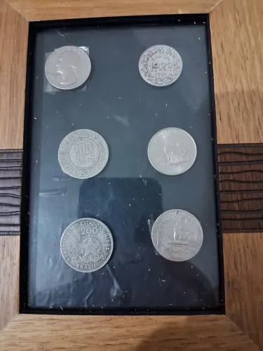 Quadro com moedas 