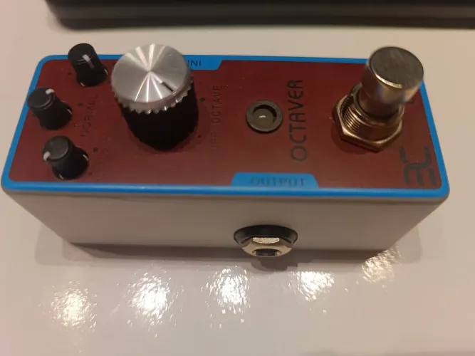 Pedal octave /oitavador 