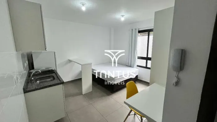 Studio com 1 dormitório para alugar, 19 m² por R$ 1.400/mês - Bacacheri - Curitiba/PR