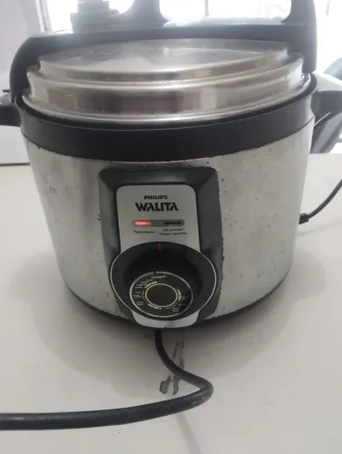 Panela de pressão elétrica com capacidade 5 L PHILIPS 
