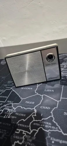 Radio portátil Standard Solidstate - SR-F408