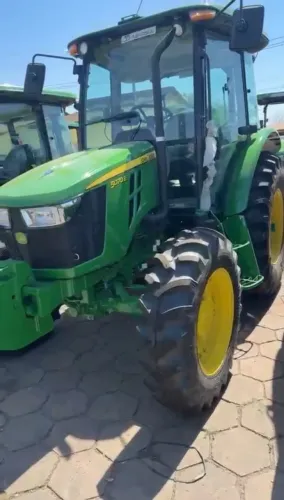 Trator John Deere 5070E 2026