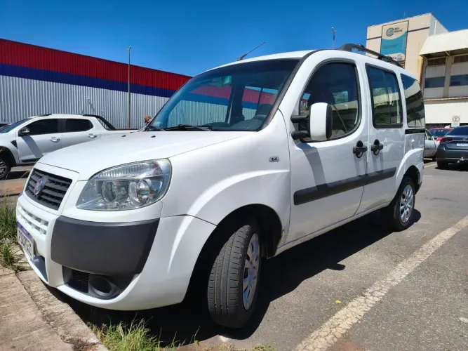 Fiat Doblo Attractive 1.4 Fire Flex 8V 5P 2015