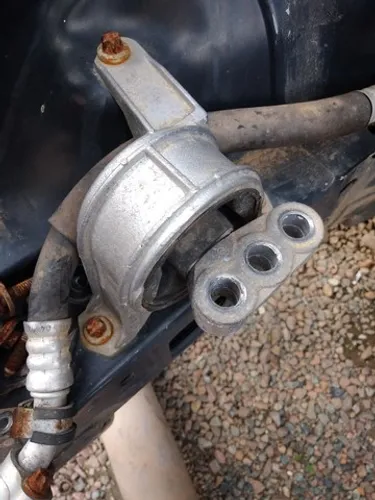 Coxim do motor GM Zafira 2002