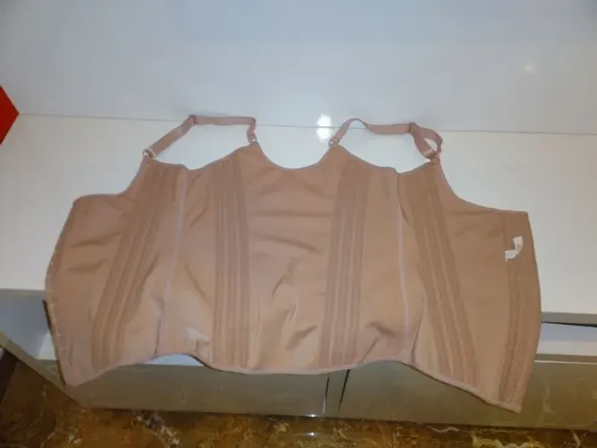 Vendo Cinta modeladora nova