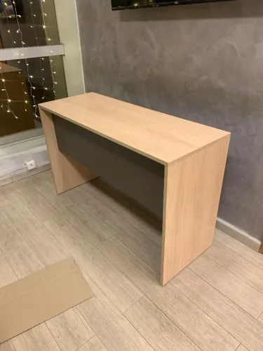 Mesa de escritório simples em MDF. Fabricamos