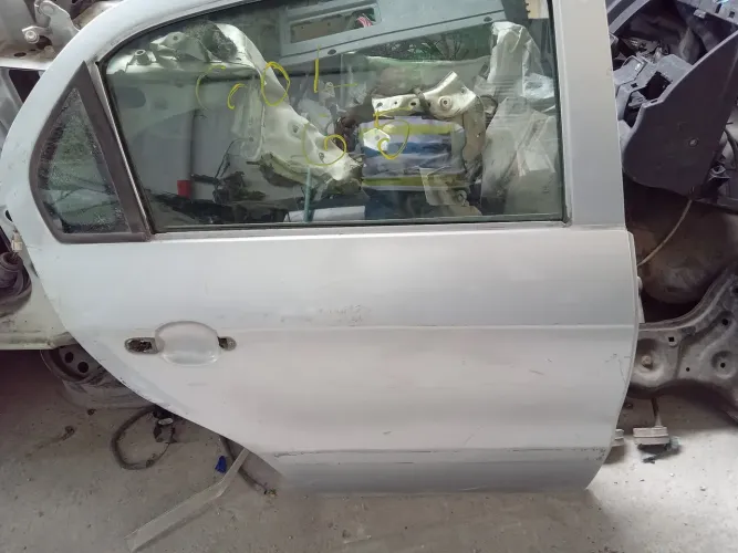 Portas originais completa de etios corsa vivace celta Corsa fox..