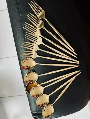 Conjunto de talheres aço inoxidável dourado 24 peças (NOVO)