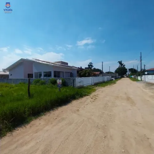 Terreno á venda em Imbituba, no bairro Alto Arroio, situado a 900 metros até a lagoa