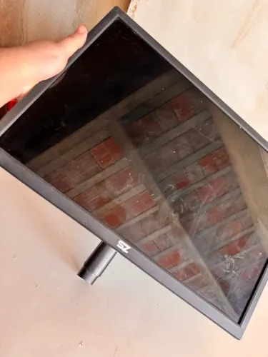 Monitor extra LED 22 polegadas.