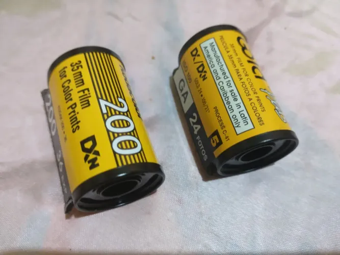 2 rolos simuladores  de filmes promocionais