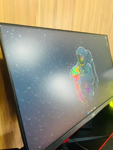 Monitor Aoc Hero 144hz 0,5ms para console, pc e trabalho