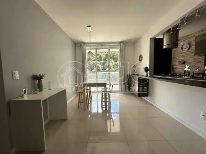 Imóvel para venda possui 80 metros quadrados com 2 quartos em Tijuca - Teresópolis - RJ