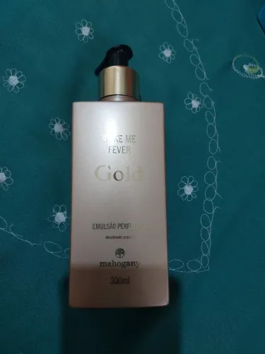 Make me fever Gold emulsão perfumada 300ml mahogany