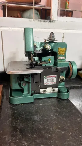 Overlock chinesinha usada