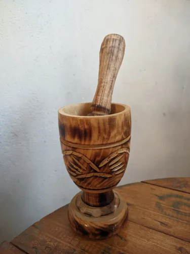 Pilão de madeira
