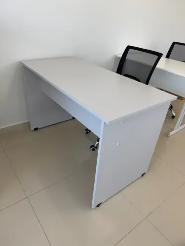 Mesa de Escritório cinza 