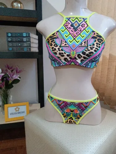 Biquíni New Beach Neon estampado - Estiloso e vibrante!