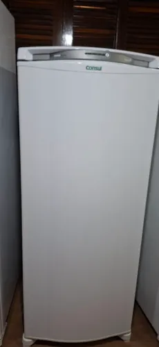 Geladeira Consul 365 litros. 