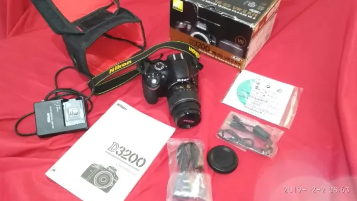 Câmera profissional Nikon 3200 18-55