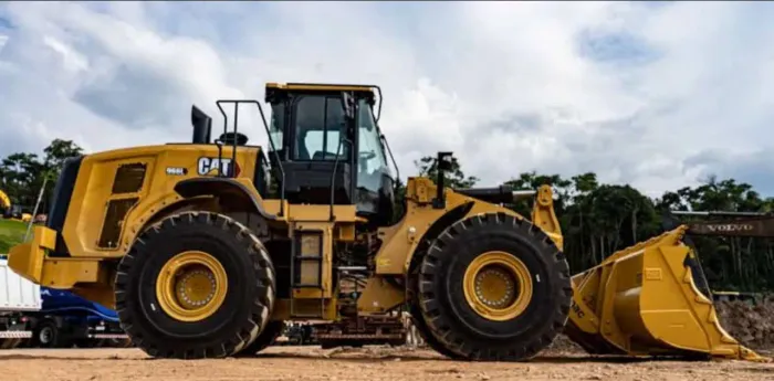Pá Carregadeira Caterpillar 966 L ano 2024 sem uso, em BH MG