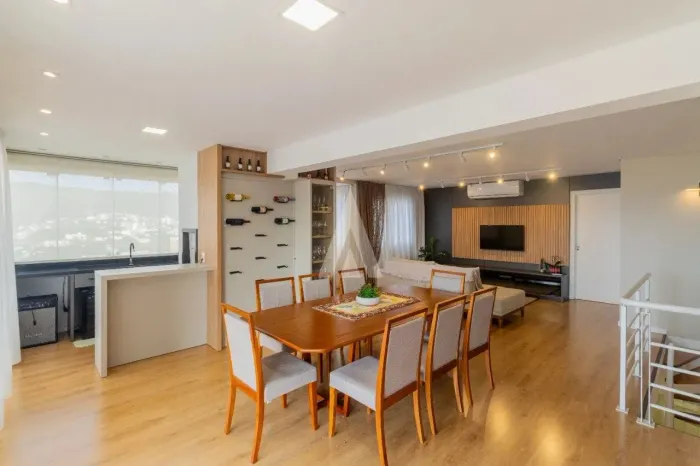 Cobertura com 2 suíte(s) mais 1 quarto(s) à venda no bairro BOM RETIRO em JOINVILLE, por R