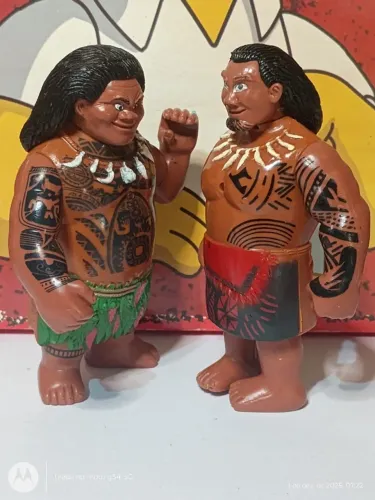 BARBIE - DOIS BONECOS MAUI DOLL FILME MOAMA 2000 - 12 CM