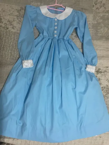 Vestido Infantil Azul com Gola Branca Estilo Vintage