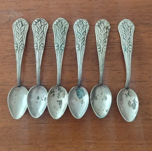 Conjunto de 6 Colheres Antigas de Chá