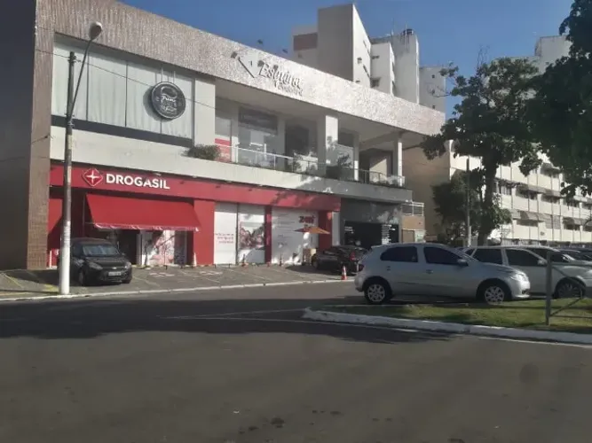Alugo Lojas em Centro Comercial no Costa Azul em Salvador