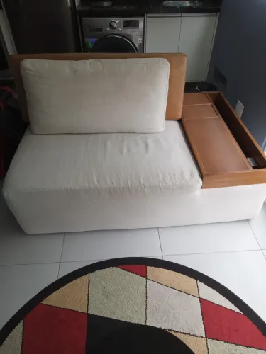 Sofá 2 Lugares em Linho com Tomada e Entradas USB