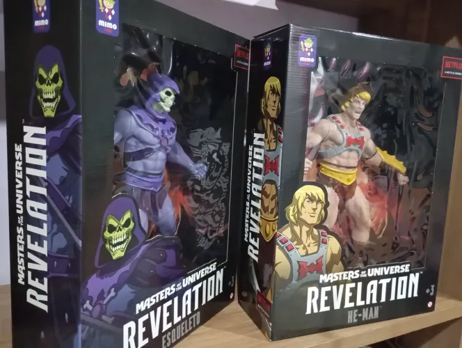 Esqueleto e He-Man Revelation 45cm
